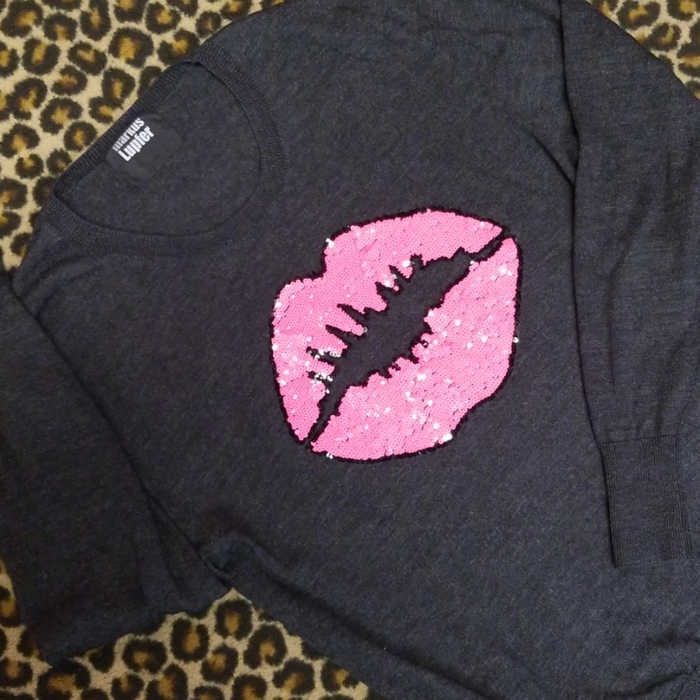 markus lupfer lip sweater